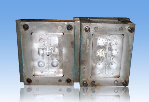 深圳成人大香蕉视频廠，塑料模具零配件的熱處理工藝介紹